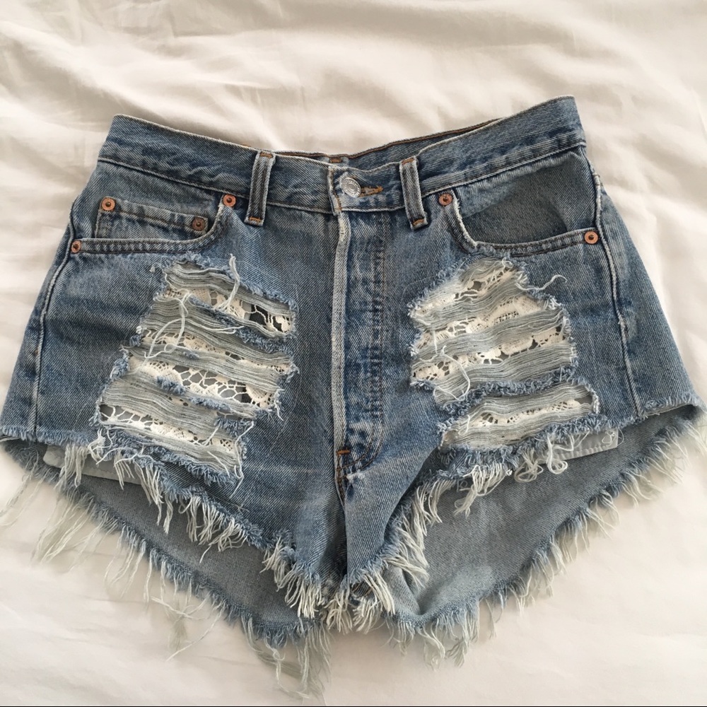 LF Vintage Levi shorts crochet